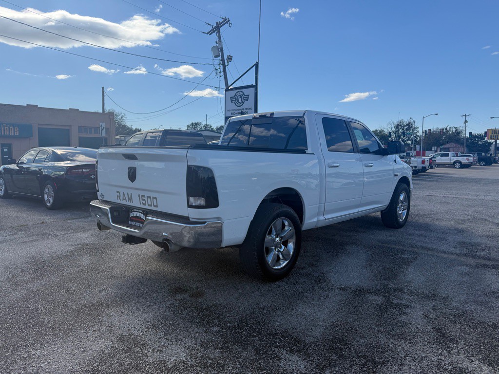 2013 RAM 1500 Image 3