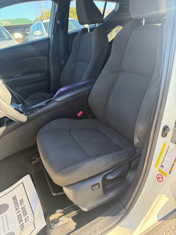 2018 Toyota C-HR Image 6