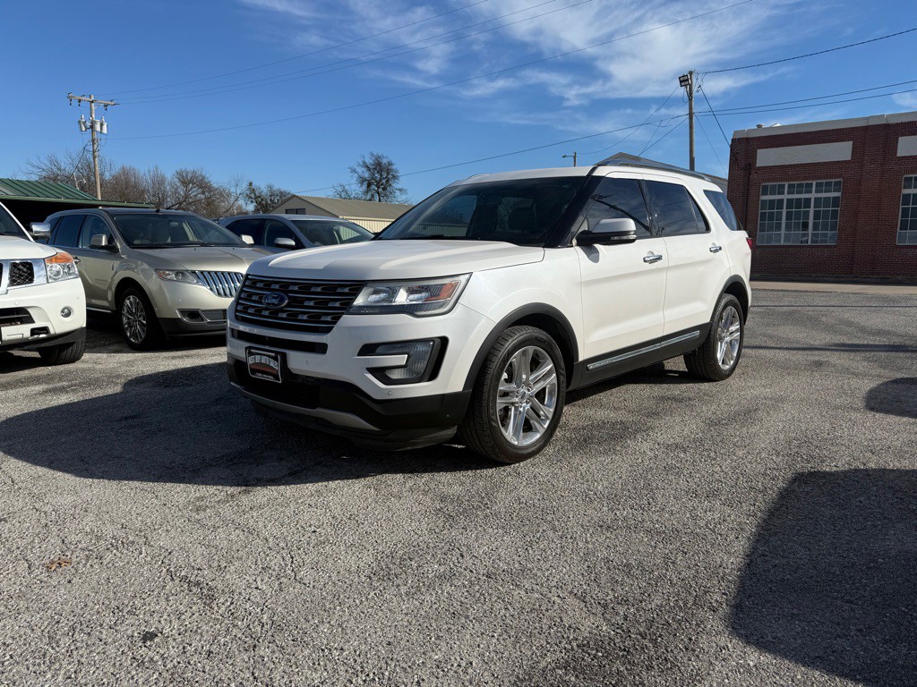 2016 Ford Explorer Image 1