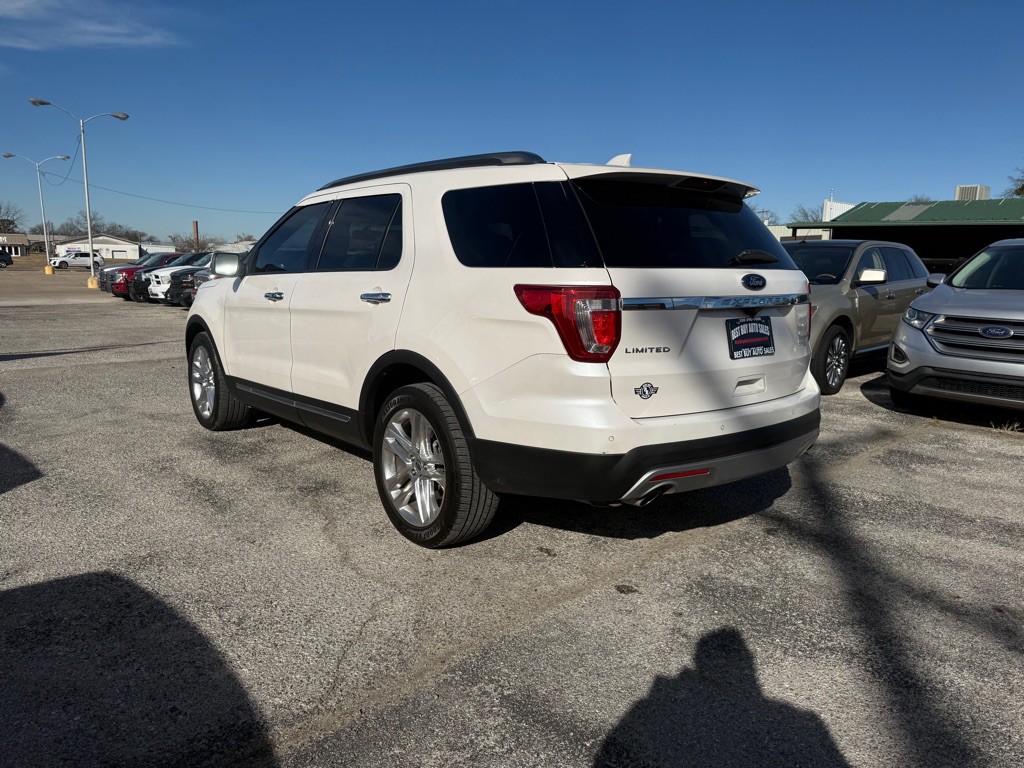 2016 Ford Explorer Image 2