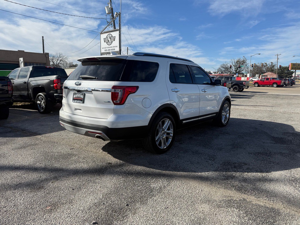 2016 Ford Explorer Image 3