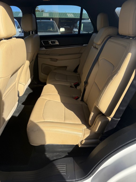 2016 Ford Explorer Image 7
