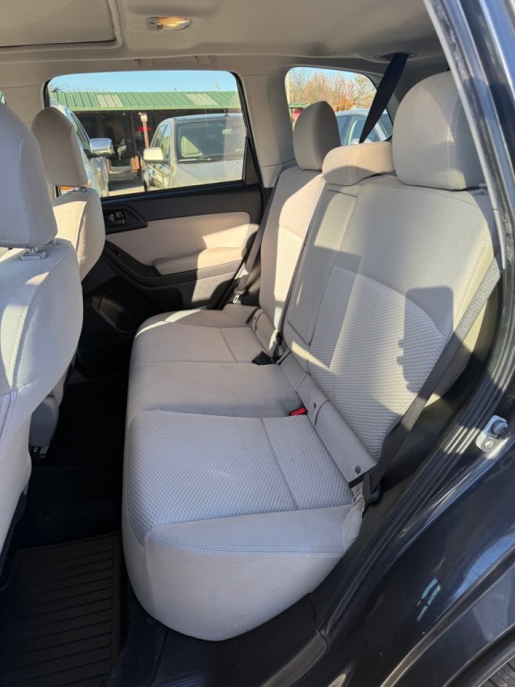 2016 Subaru Forester Image 6