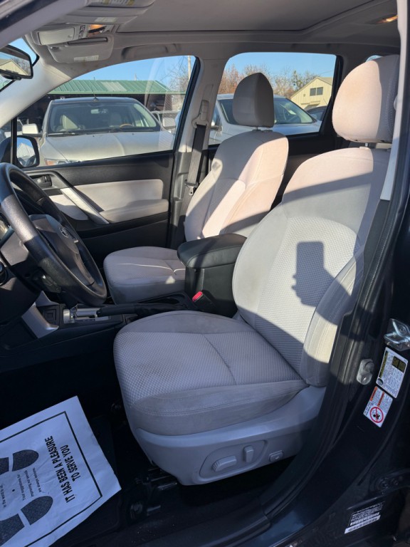 2016 Subaru Forester Image 7