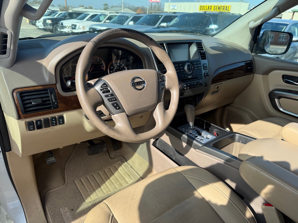 2015 Nissan Armada Image 5