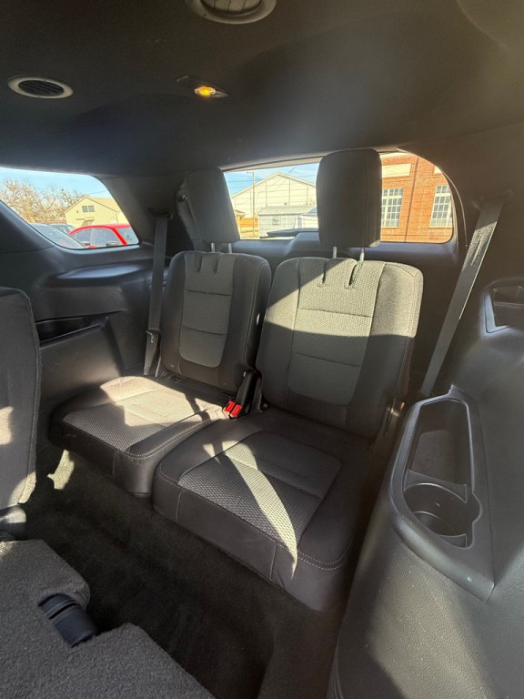 2016 Ford Explorer Image 7