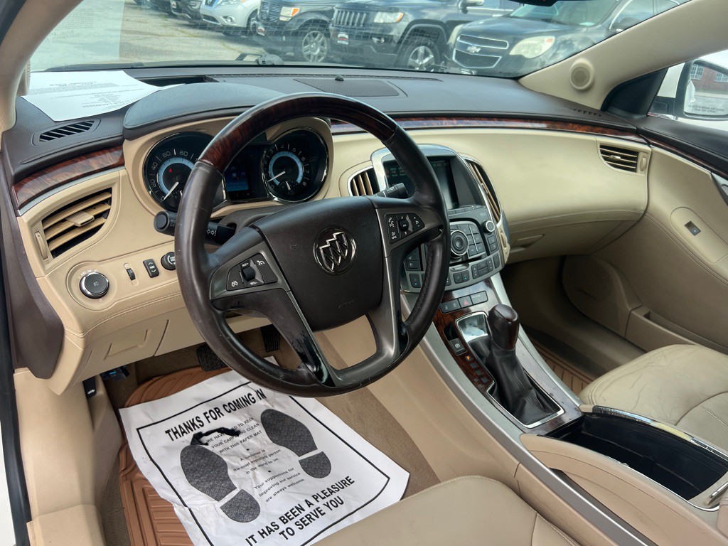 2010 Buick Lacrosse Image 6