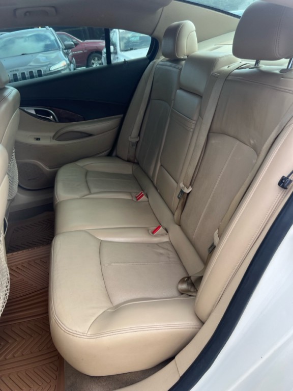 2010 Buick Lacrosse Image 7