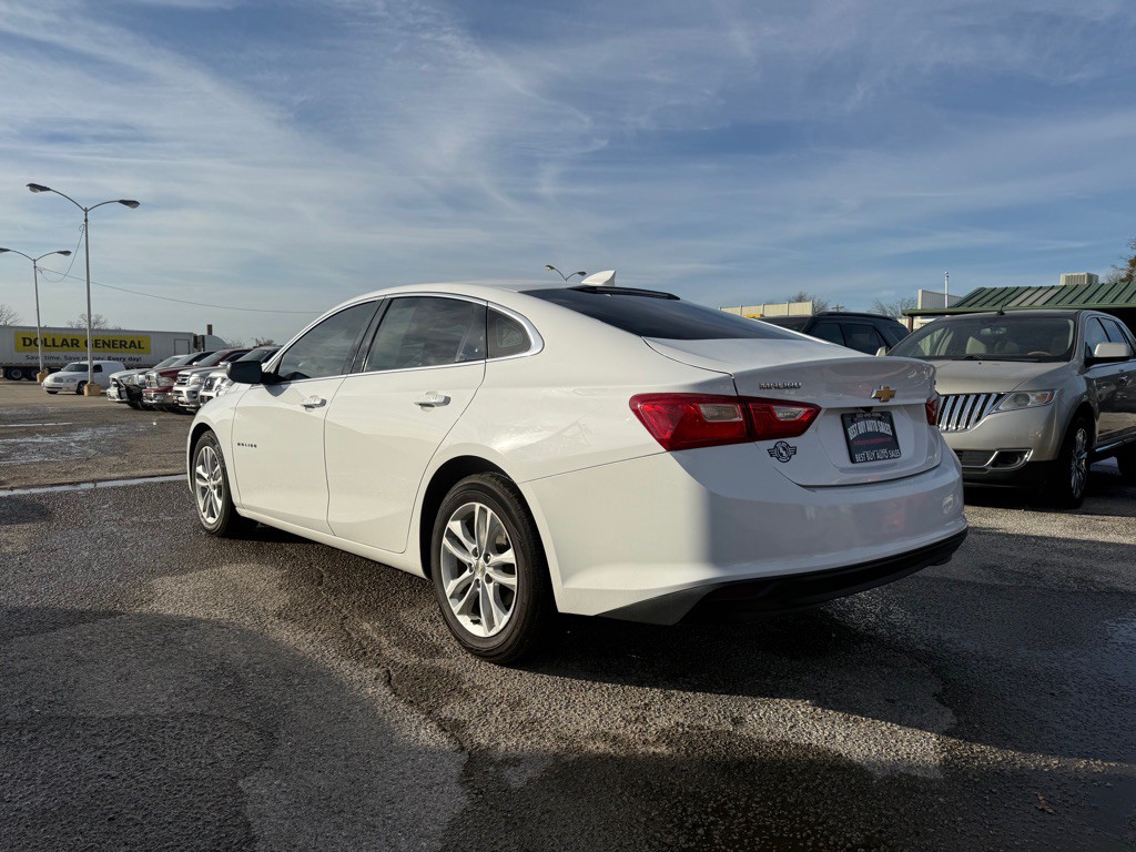 2018 Chevrolet Malibu Image 3