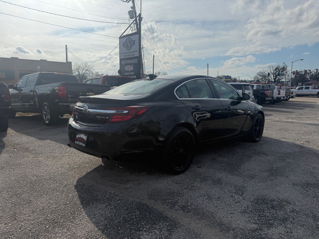 2016 Buick Regal Image 3