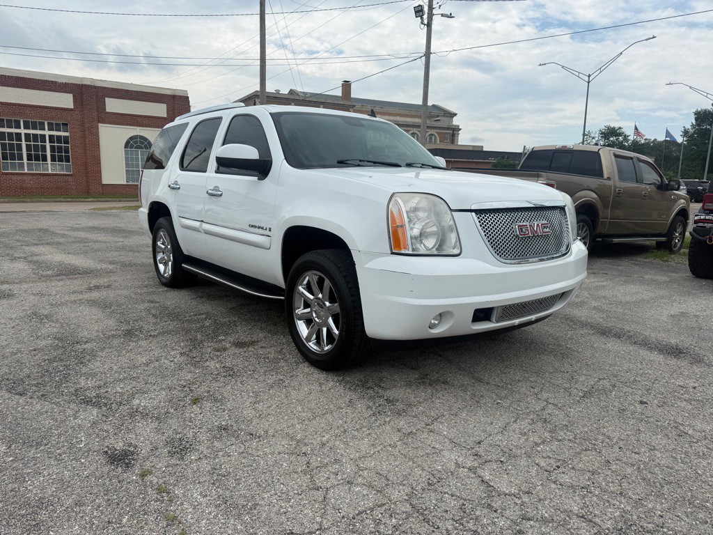 2008 GMC Yukon Image 4