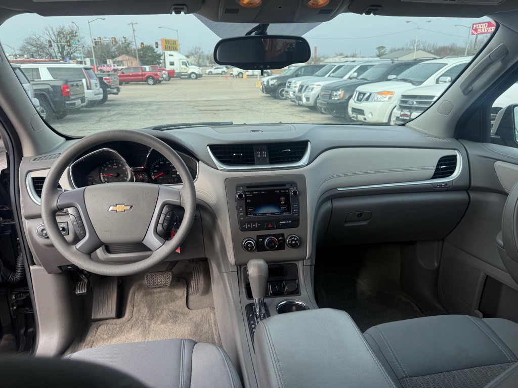 2017 Chevrolet Traverse Image 8
