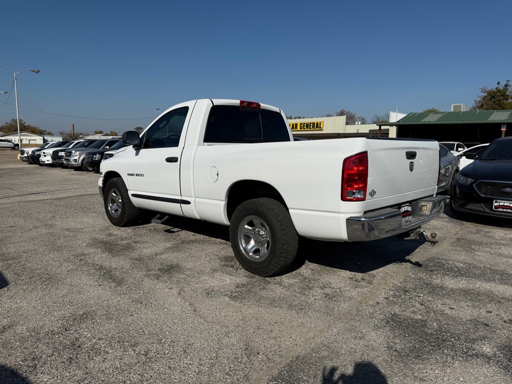 2005 Dodge Ram 1500 Image 2