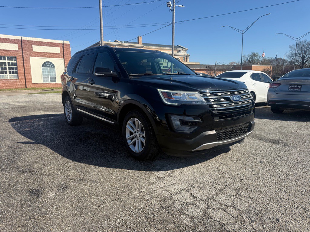 2017 Ford Explorer Image 4