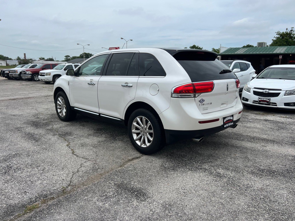 2013 Lincoln MKX Image 2