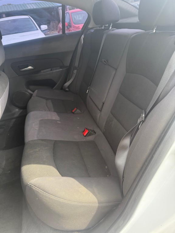 2014 Chevrolet Cruze Image 6