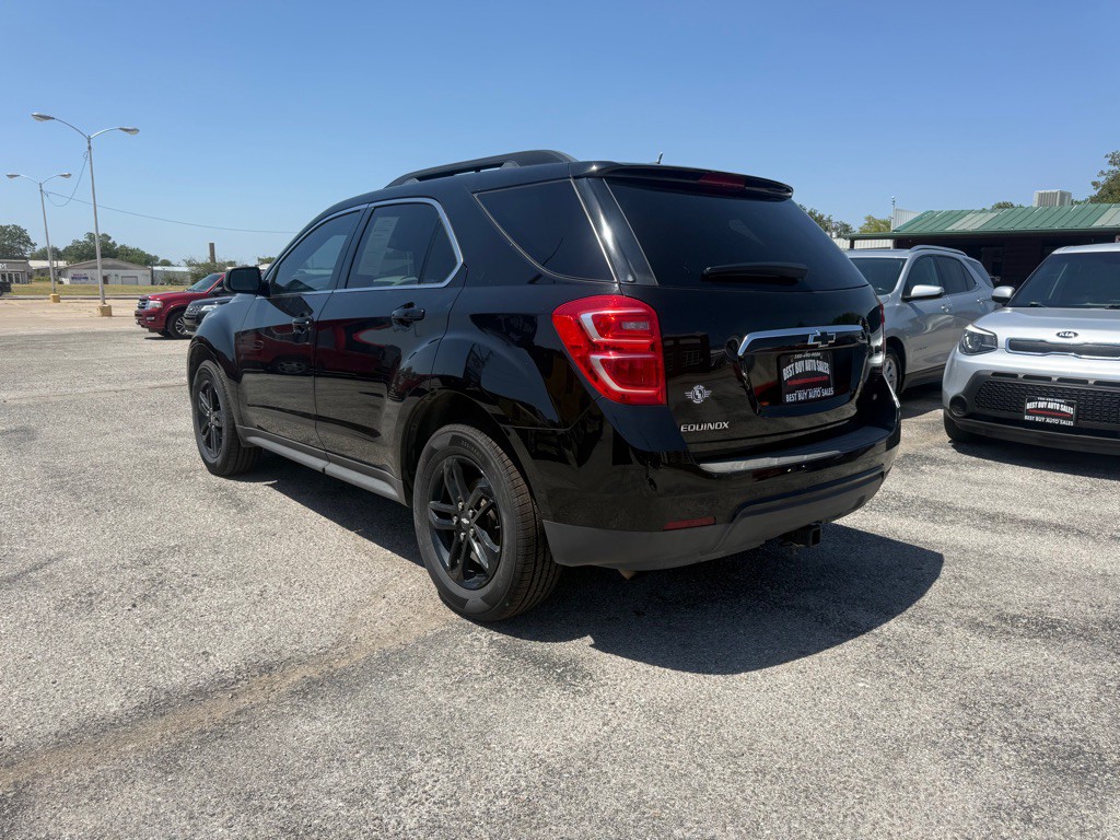 2017 Chevrolet Equinox Image 2