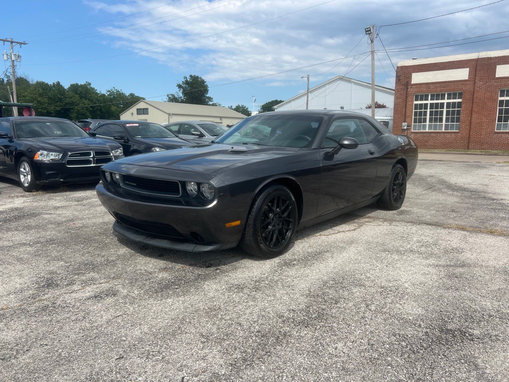 2013 Dodge Challenger Image 1