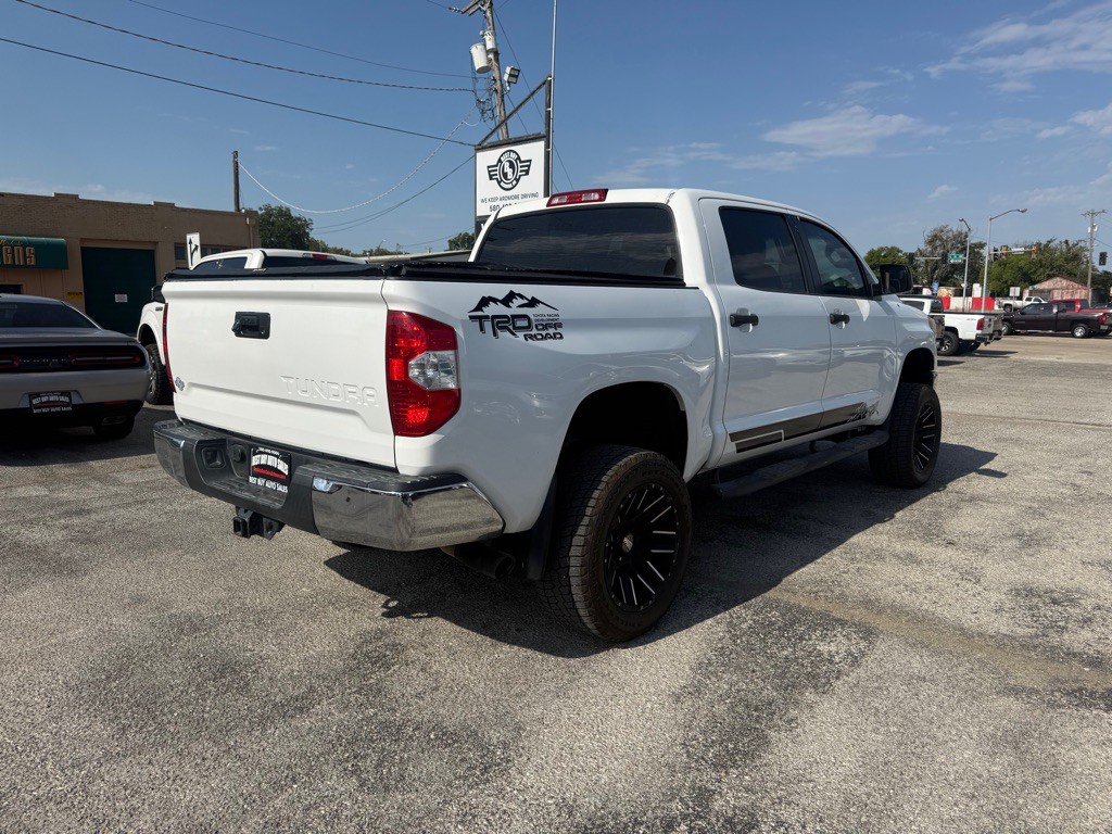 2017 Toyota Tundra Image 4