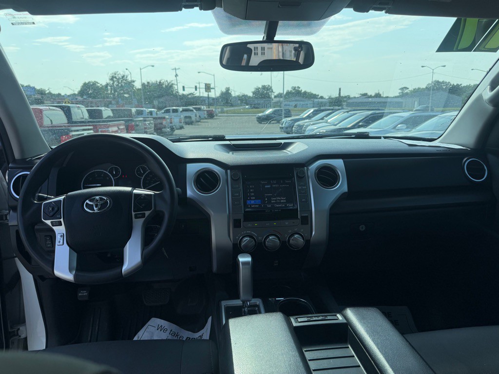 2017 Toyota Tundra Image 7