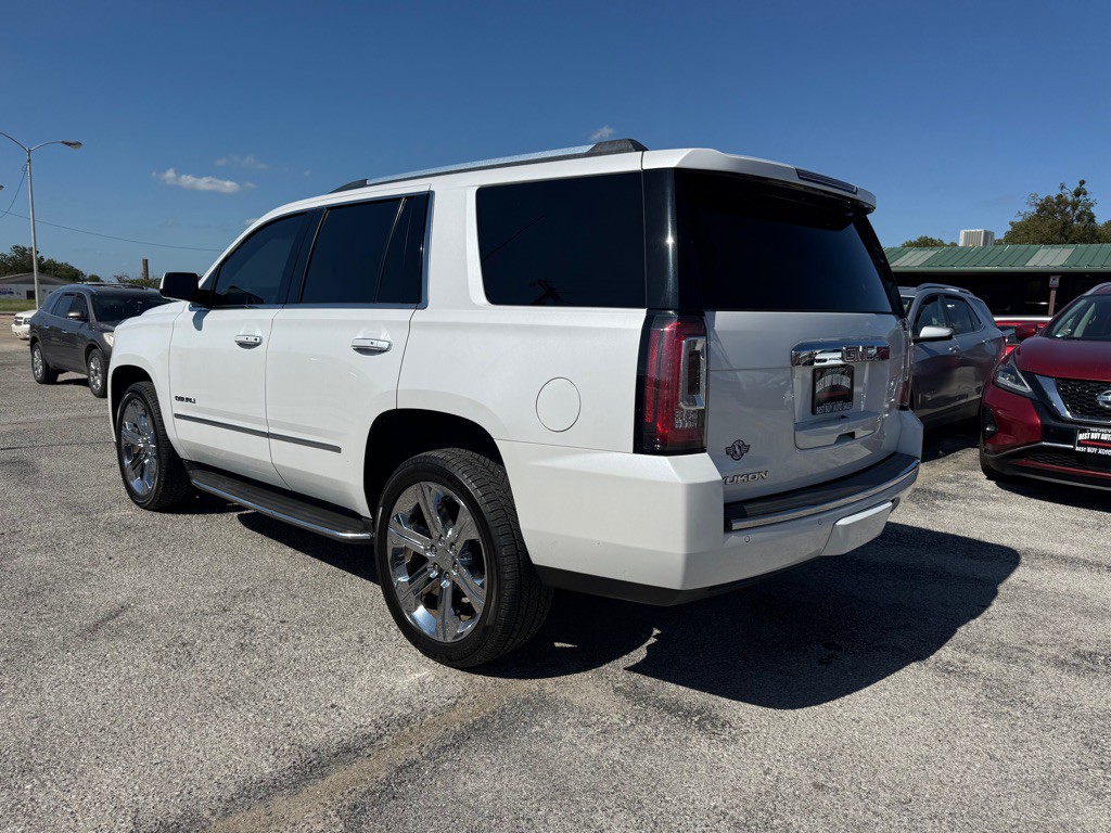 2017 GMC Yukon Image 2