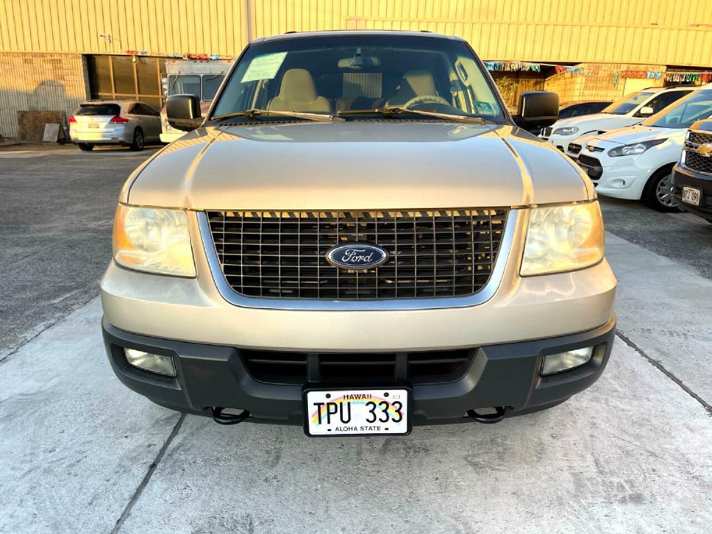 2004 Ford Expedition Image 2