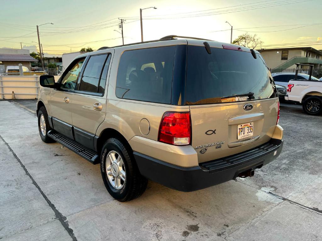 2004 Ford Expedition Image 5
