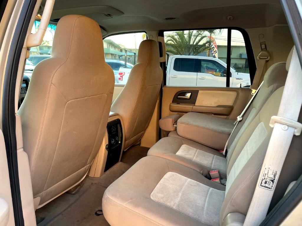 2004 Ford Expedition Image 14