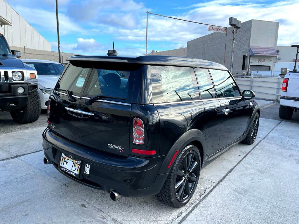 2011 MINI Cooper Clubman Image 4