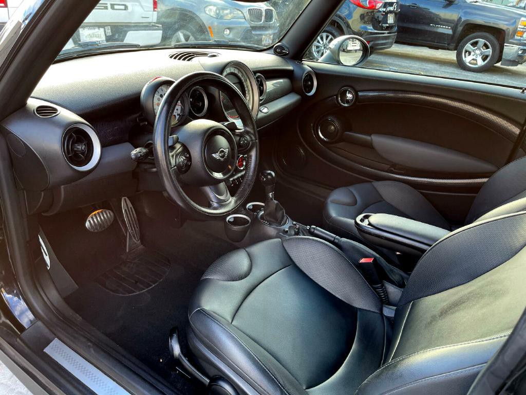 2011 MINI Cooper Clubman Image 13