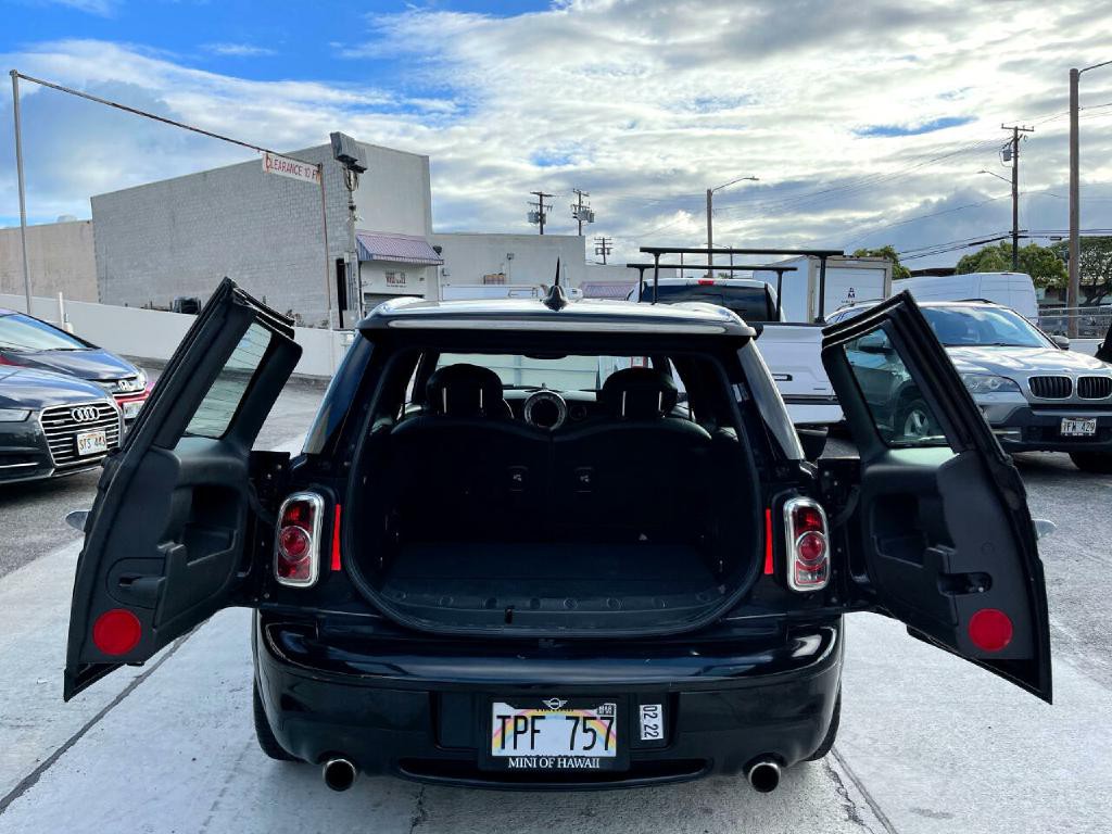 2011 MINI Cooper Clubman Image 23