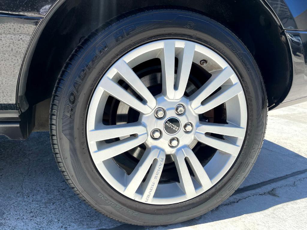 2011 Land Rover Range Rover Image 10