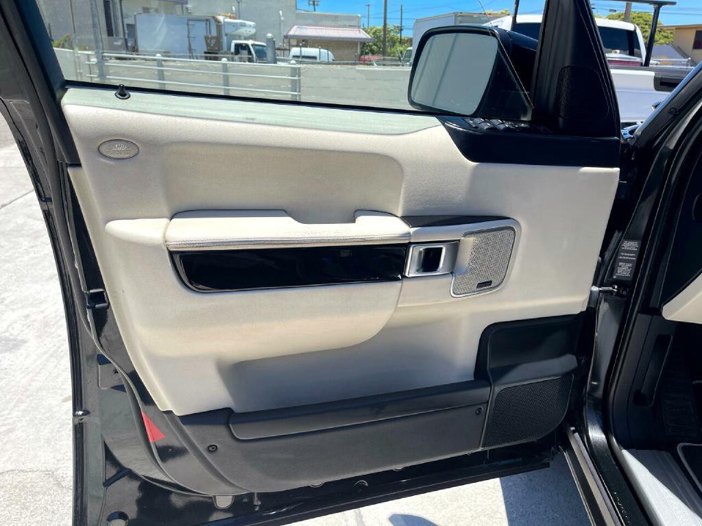 2011 Land Rover Range Rover Image 11