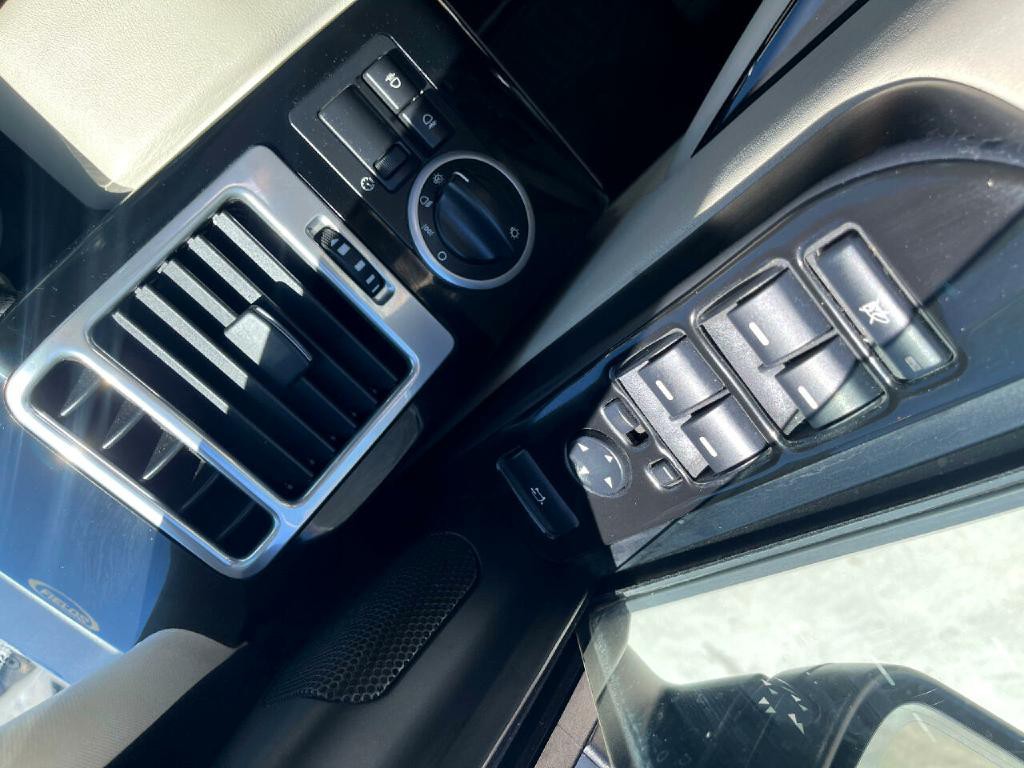2011 Land Rover Range Rover Image 13
