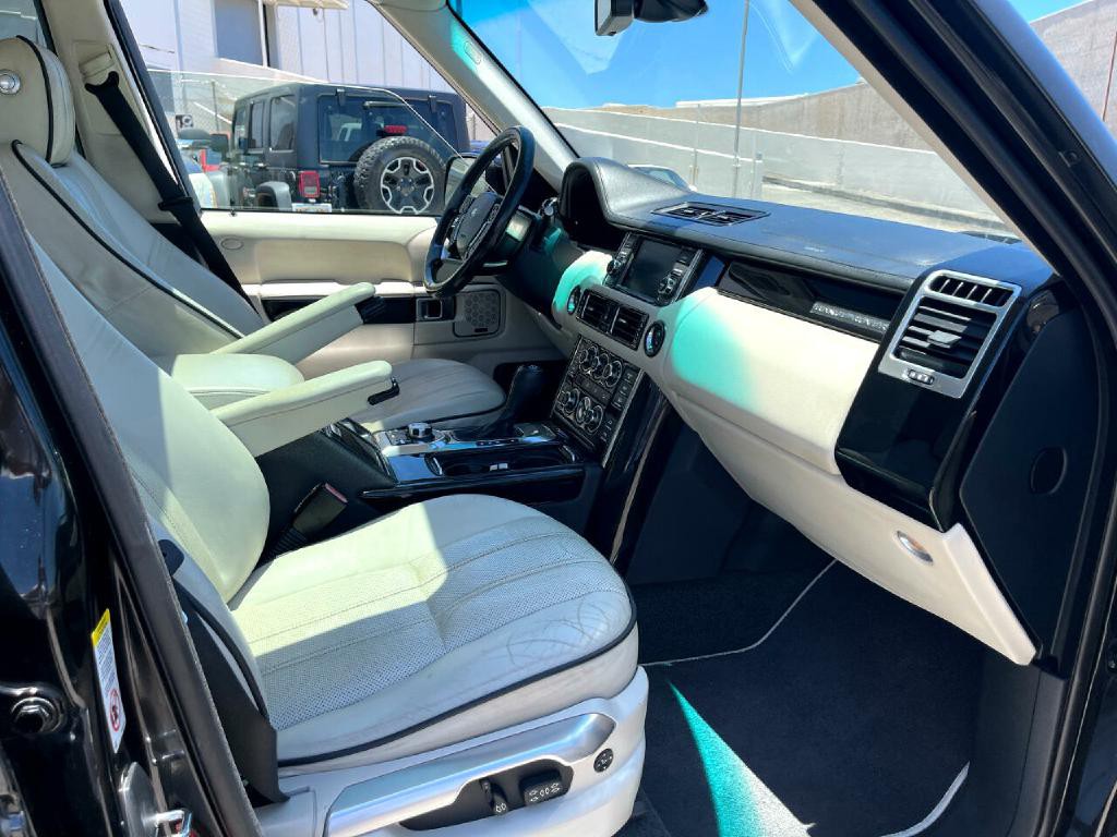 2011 Land Rover Range Rover Image 20