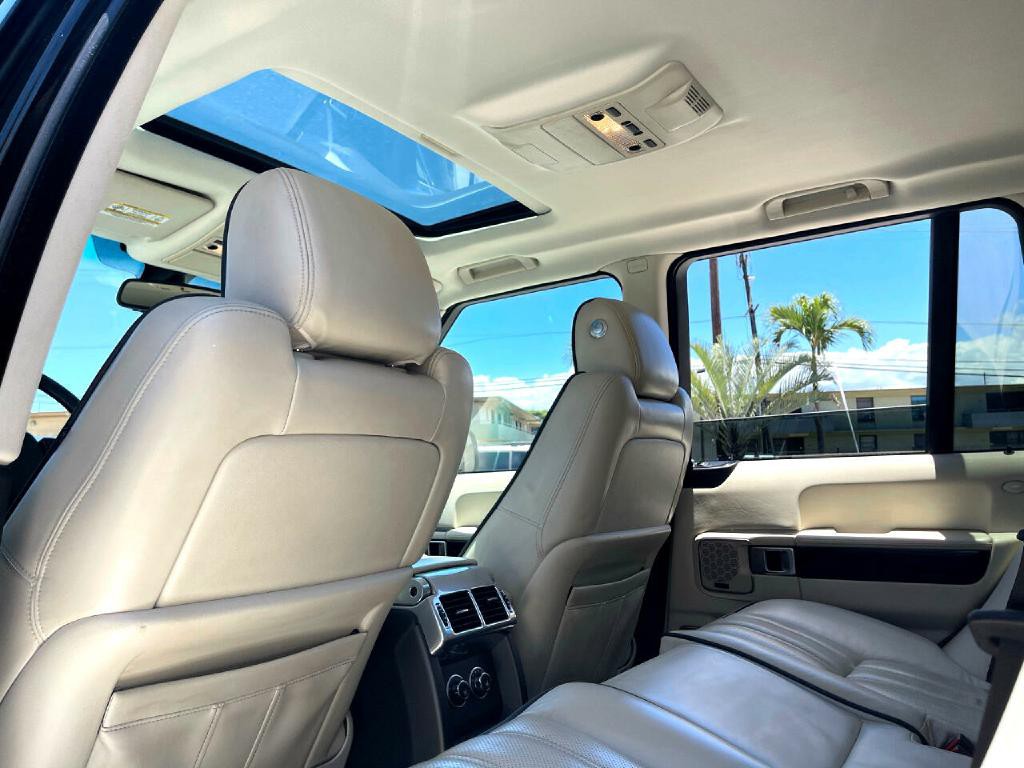 2011 Land Rover Range Rover Image 23