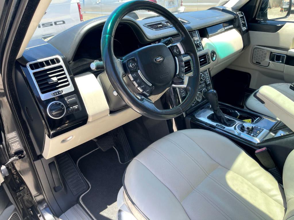 2011 Land Rover Range Rover Image 25