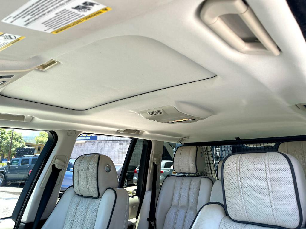 2011 Land Rover Range Rover Image 32