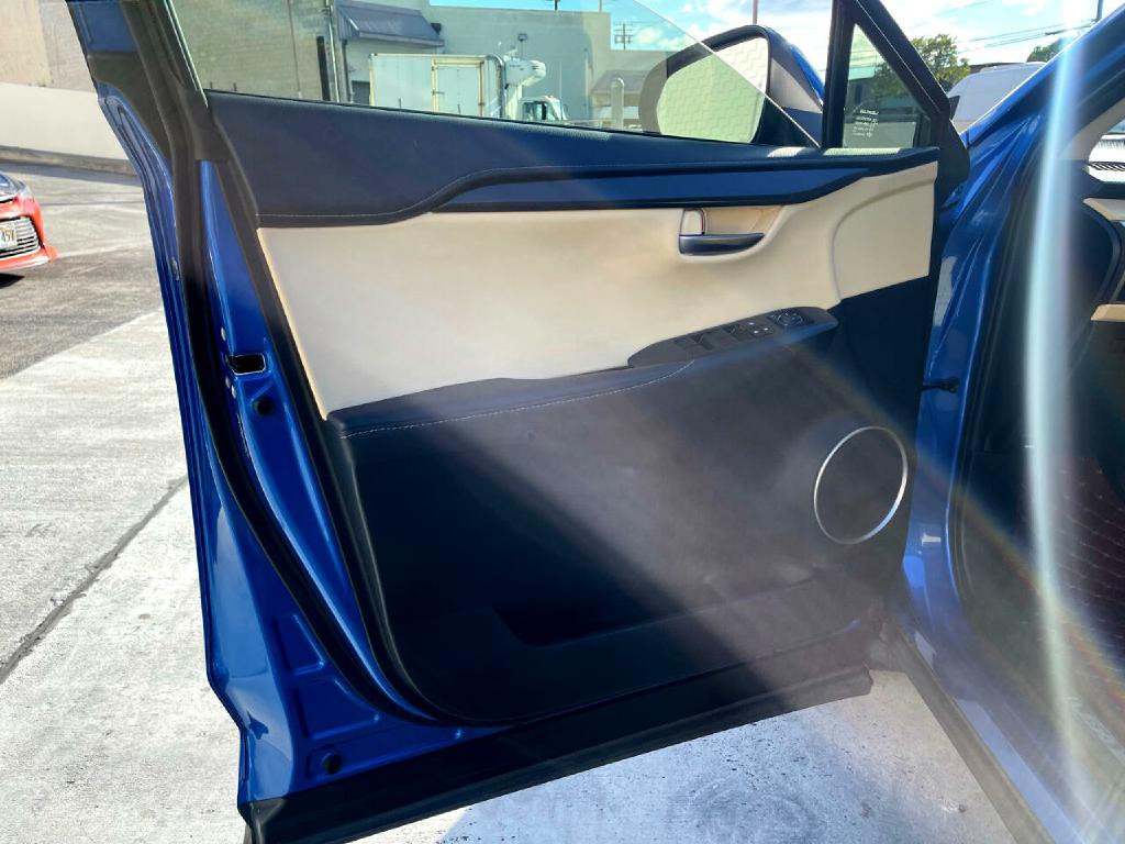 2016 Lexus NX 200t Image 12
