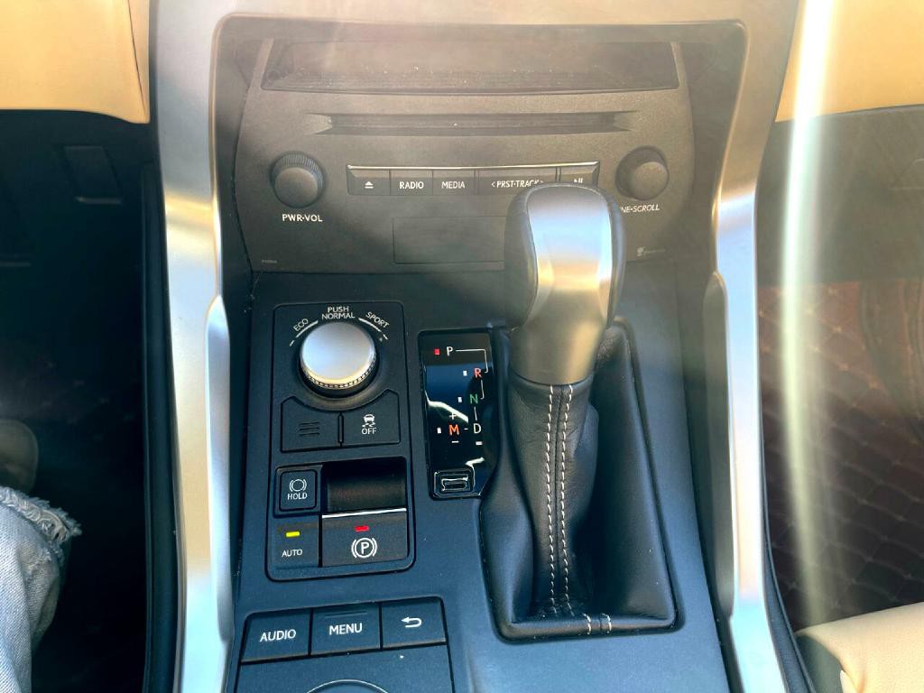 2016 Lexus NX 200t Image 22