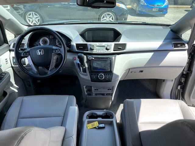 2016 Honda Odyssey Image 11