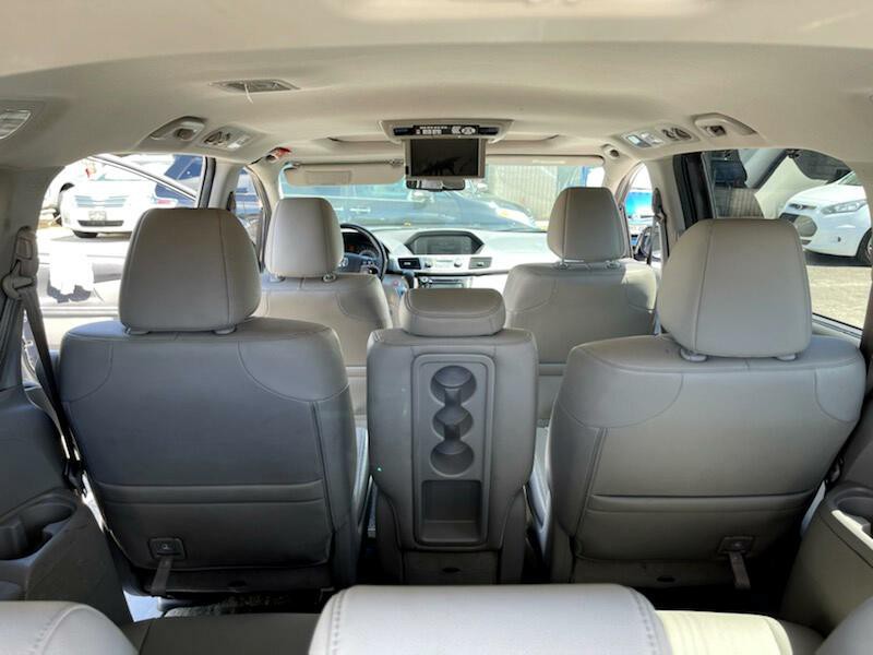 2016 Honda Odyssey Image 16