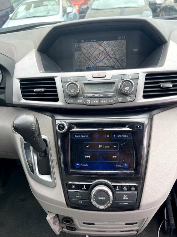 2016 Honda Odyssey Image 19