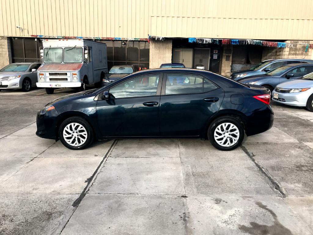 2018 Toyota Corolla Image 2