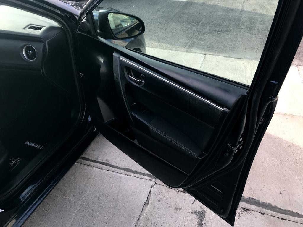 2018 Toyota Corolla Image 17