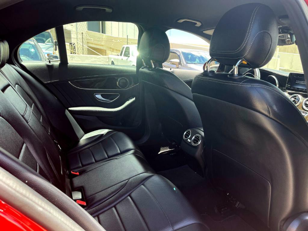 2016 Mercedes-Benz C-Class Image 18