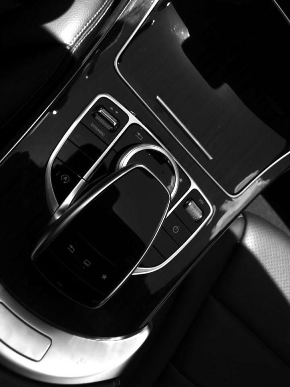 2016 Mercedes-Benz C-Class Image 23