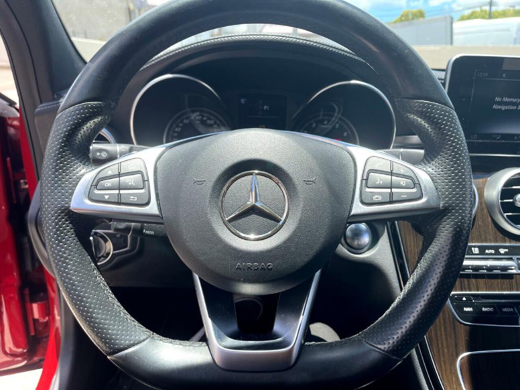 2016 Mercedes-Benz C-Class Image 25