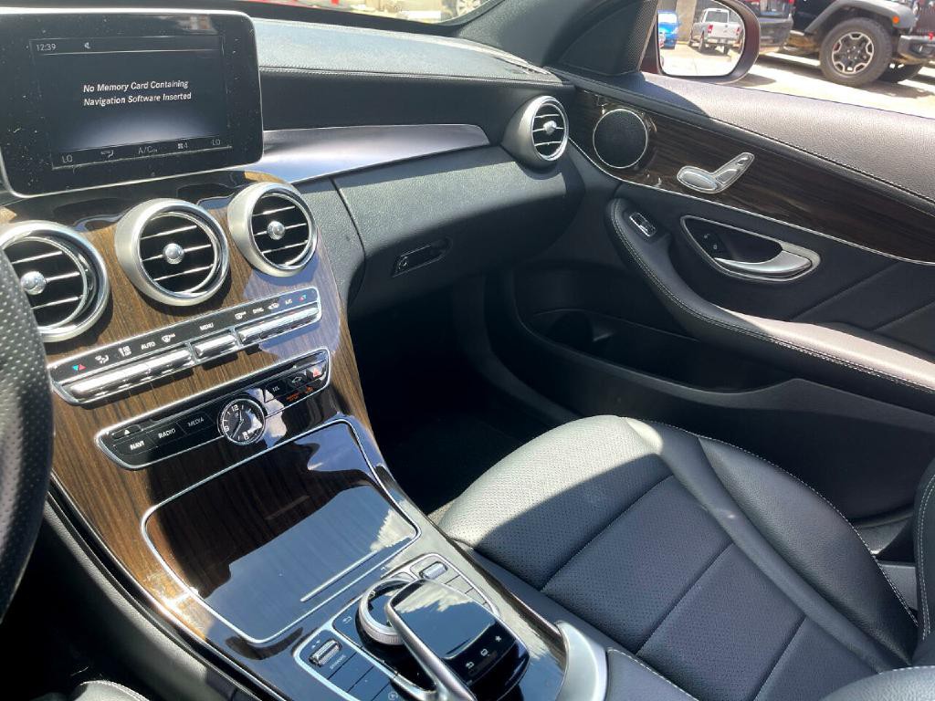 2016 Mercedes-Benz C-Class Image 26