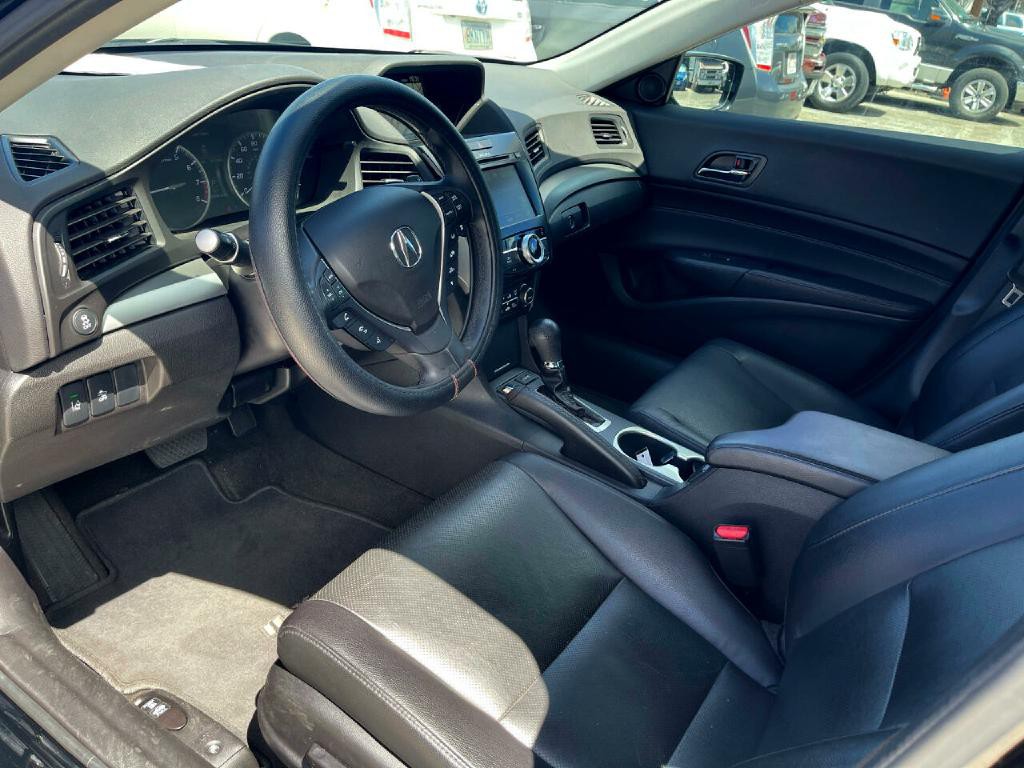 2017 Acura ILX Image 12